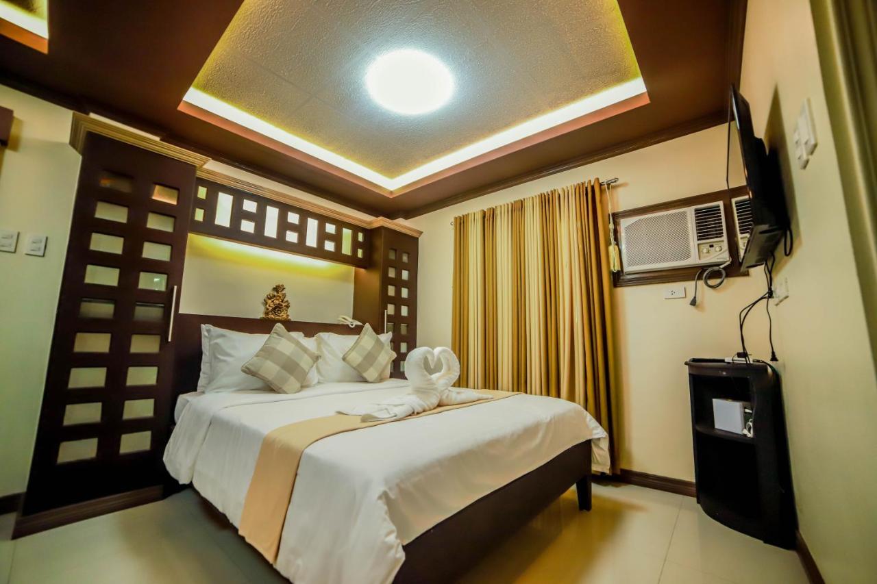 Villa Esmeralda Bryan'S Resort Hotel And Restaurant Palayan City Екстер'єр фото