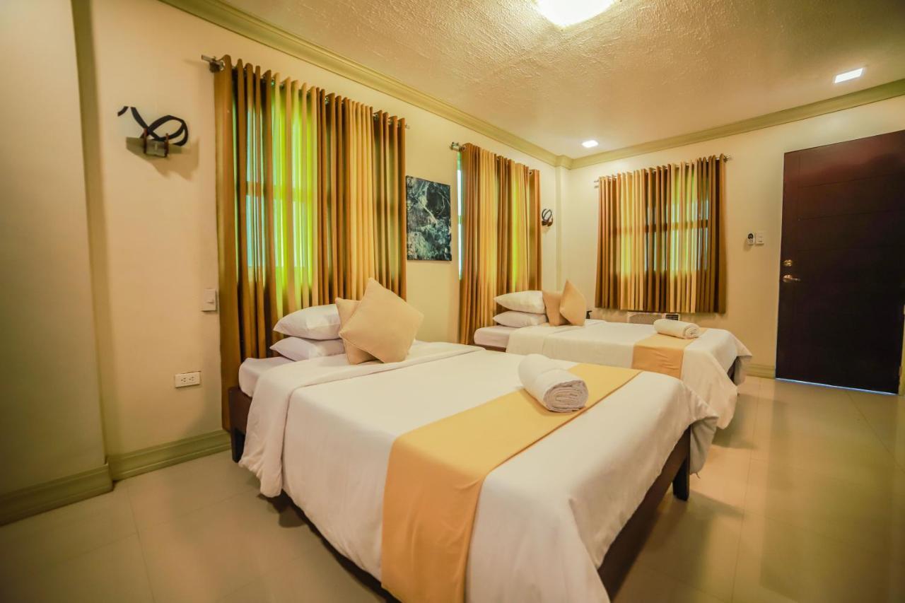 Villa Esmeralda Bryan'S Resort Hotel And Restaurant Palayan City Екстер'єр фото