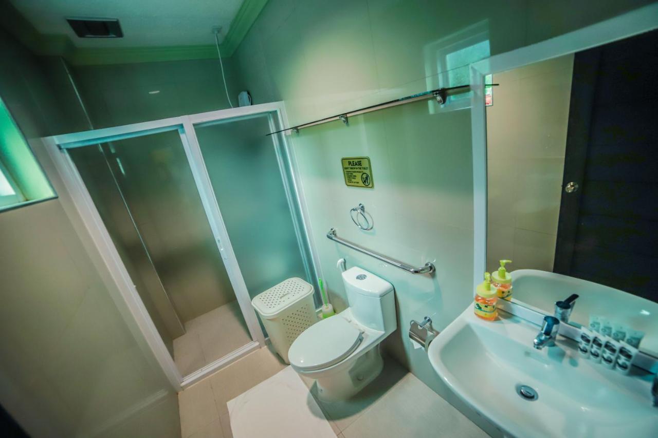 Villa Esmeralda Bryan'S Resort Hotel And Restaurant Palayan City Екстер'єр фото
