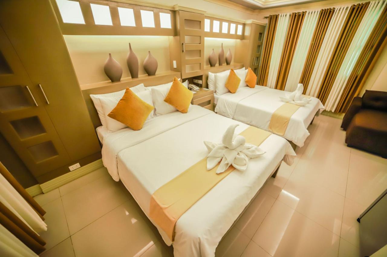 Villa Esmeralda Bryan'S Resort Hotel And Restaurant Palayan City Екстер'єр фото