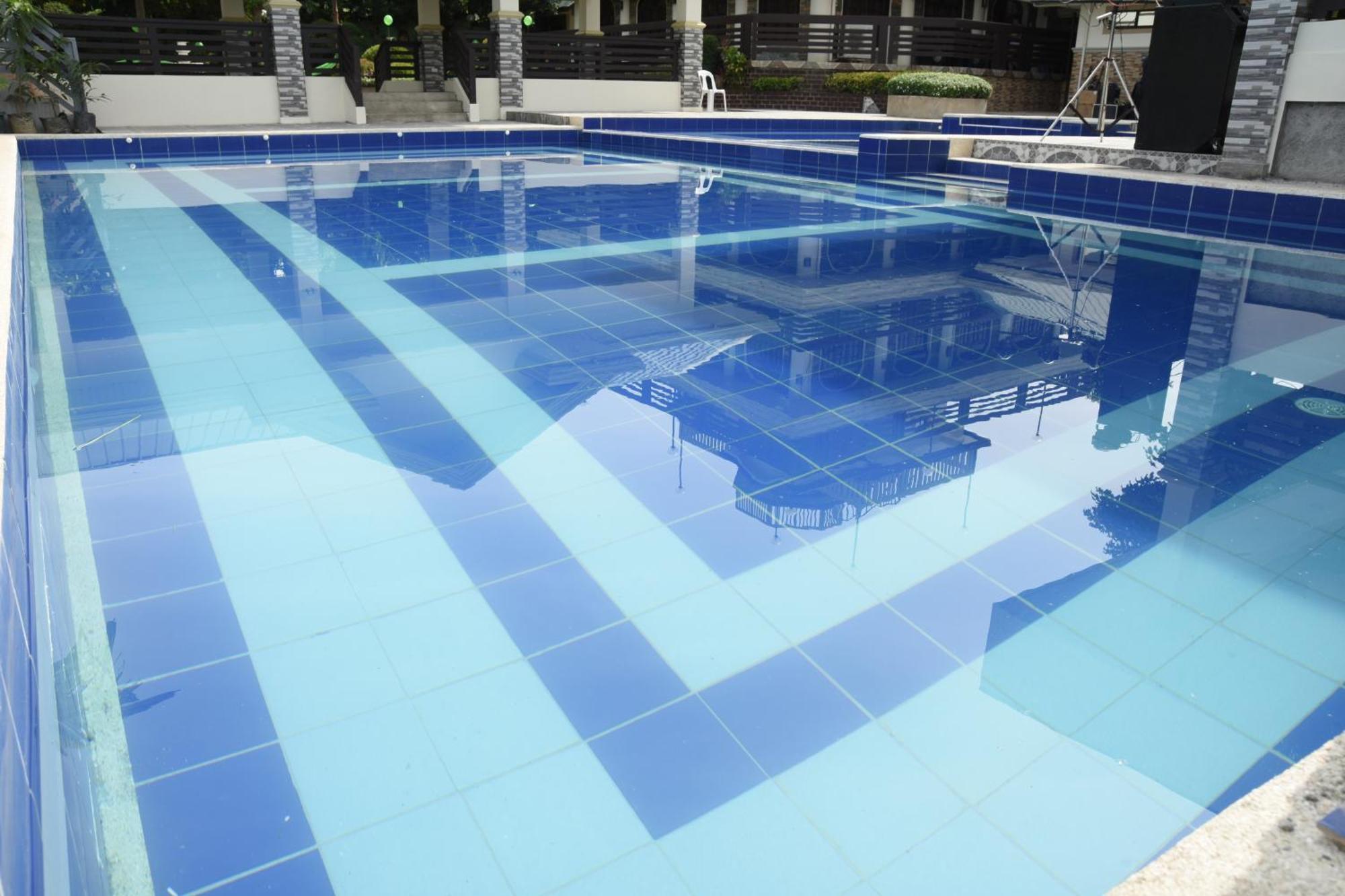 Villa Esmeralda Bryan'S Resort Hotel And Restaurant Palayan City Екстер'єр фото